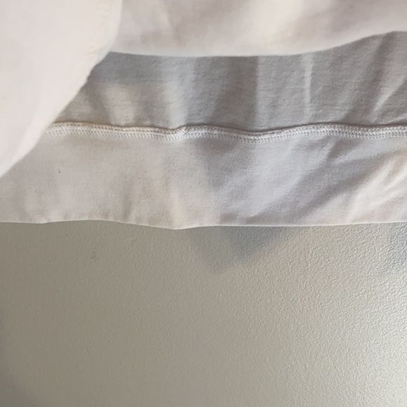 Black & White Sleeveless Round Neck Tank Top - Picture 3 of 6